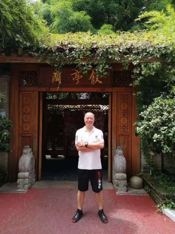 李国伟的第四张照片--泉州认干亲服务网